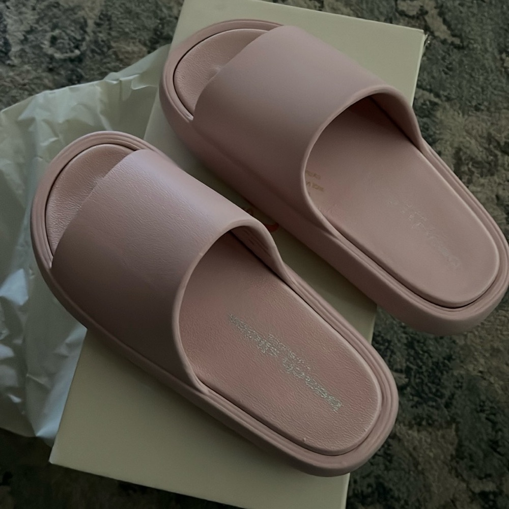 NIB pink j slides beach slides size 7
